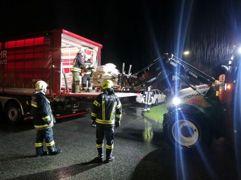 Hochwasser Nacht (1).jpg