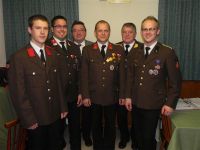 Vollversammlung mit Kommandoneuwahlen: Im Bild das neue Kommando der FF Klam mit Bgm. Josef Fraundorfer und Abschnittskommandant BR RIchard Sandhofer